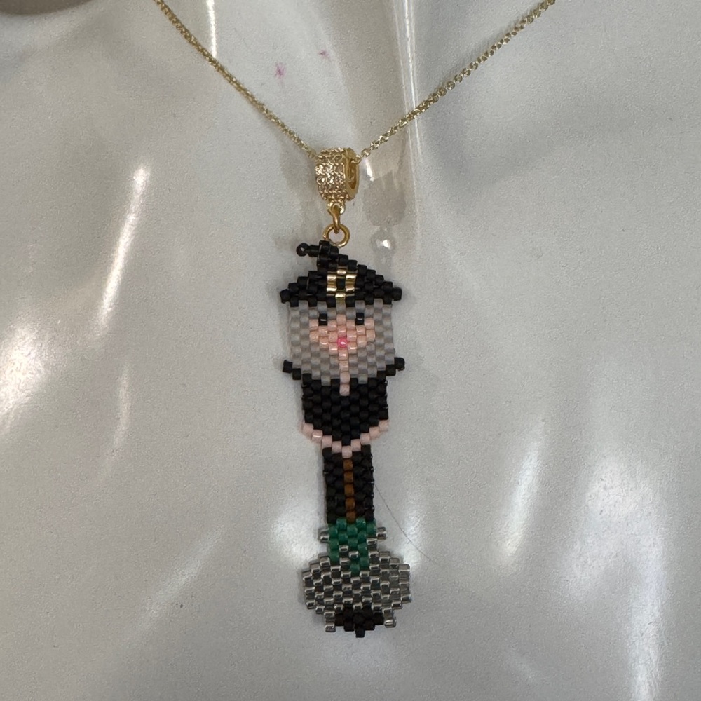 Hand crafted beaded witch with cauldron pendant necklace - Picture 11 of 11